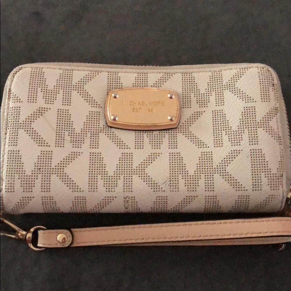 Michael Kors MK wallet